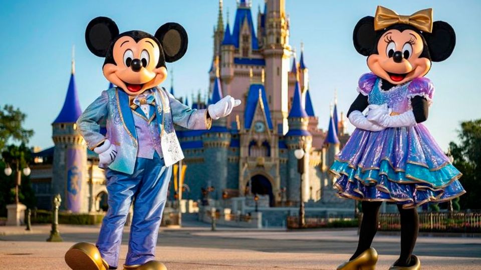 El ratón Mickey y la ratoncita Minnie quieren que te sientas en casa mientras disfrutas la visita a Disney World.