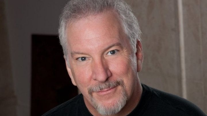 ¿Otro antivacunas? Prestigioso locutor en EU murió de covid, criticó las vacunas y el cubrebocas