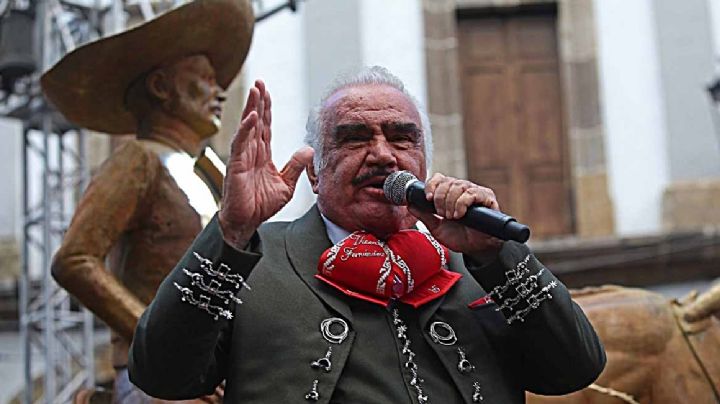 Salud de Vicente Fernández es estable, pero quizá nunca podrá volver a cantar