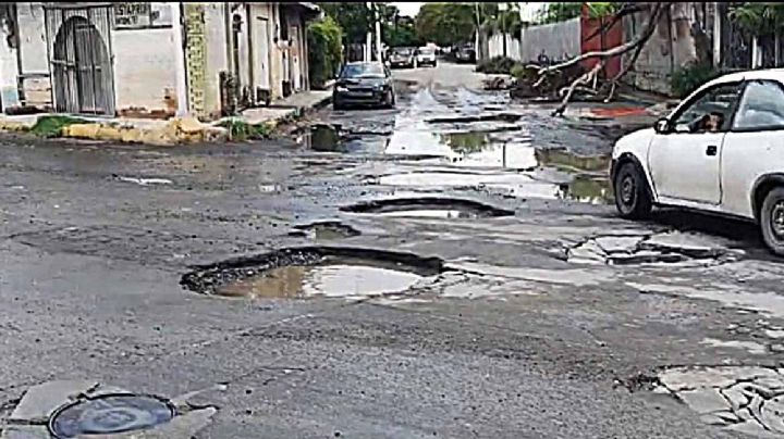 Anuncian programa federal para reparar baches en todo el país