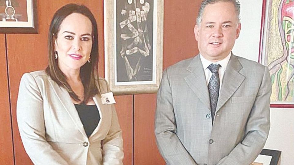 Carmen Lilia Canturosas, presidenta electa de NLD, se reunió con Santiago Nieto, titular de la Unidad de Inteligencia Financiera.