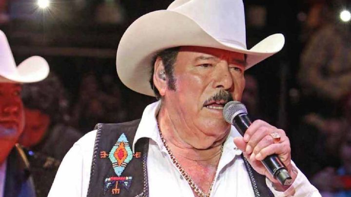 Lalo Mora justifica sus ‘tocamientos indebidos’ a sus fans tras ser acusado