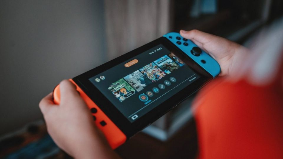 El emparejamiento de audífonos solo permitirá la conexión de dos mandos Joy-Con en la consola