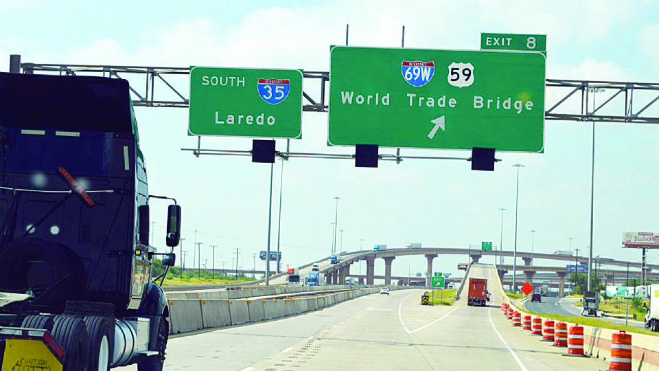 La expansión del puente del Comercio Mundial debe ser prioridad para el cabildo de Laredo.