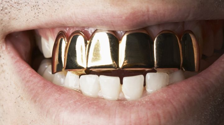 Detiene a contrabandistas en la India por tráfico de oro en forma de prótesis dentales