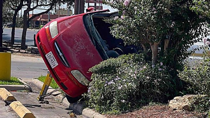 Vuelca abuelita de 89 años frente al Sam's de Laredo, Texas