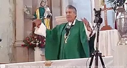 VIDEO: Sacerdote humilla a mujer: le llama "gorda cuerpo de dado, hija de la fregada"