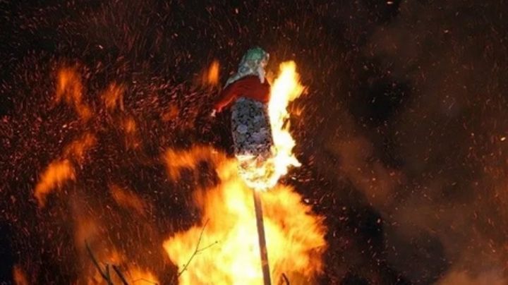 Queman vivas a 8 mujeres por practicar brujería