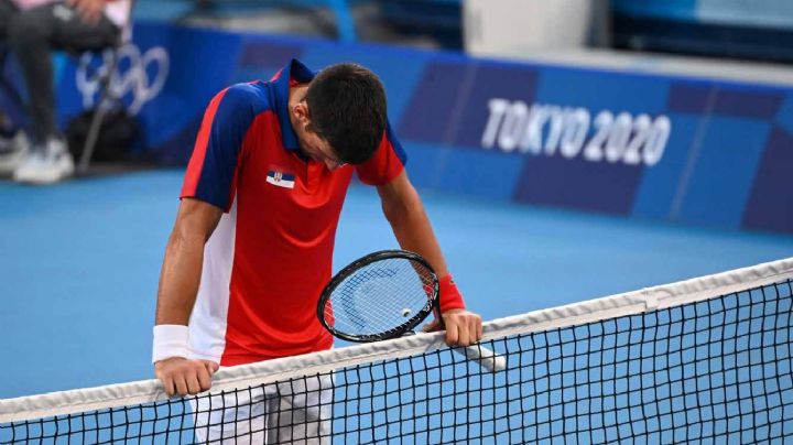 Djokovic dice que no mintió al entrar Australia: su equipo tuvo un "error" al llenar formatos