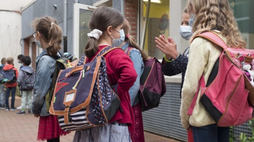 Los profesores concuerdan en el fallo de los protocolos de protección en caso de covid en las escuelas de Francia