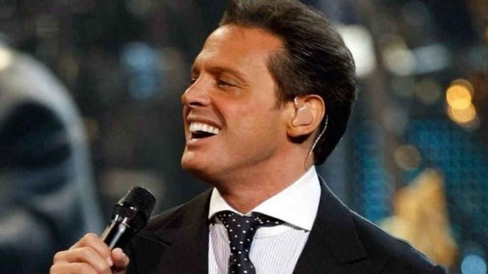 El cantante se mostró más esbelto que antes, situación preocupante para algunos seguidores, quienes lo vieron probablemente enfermo