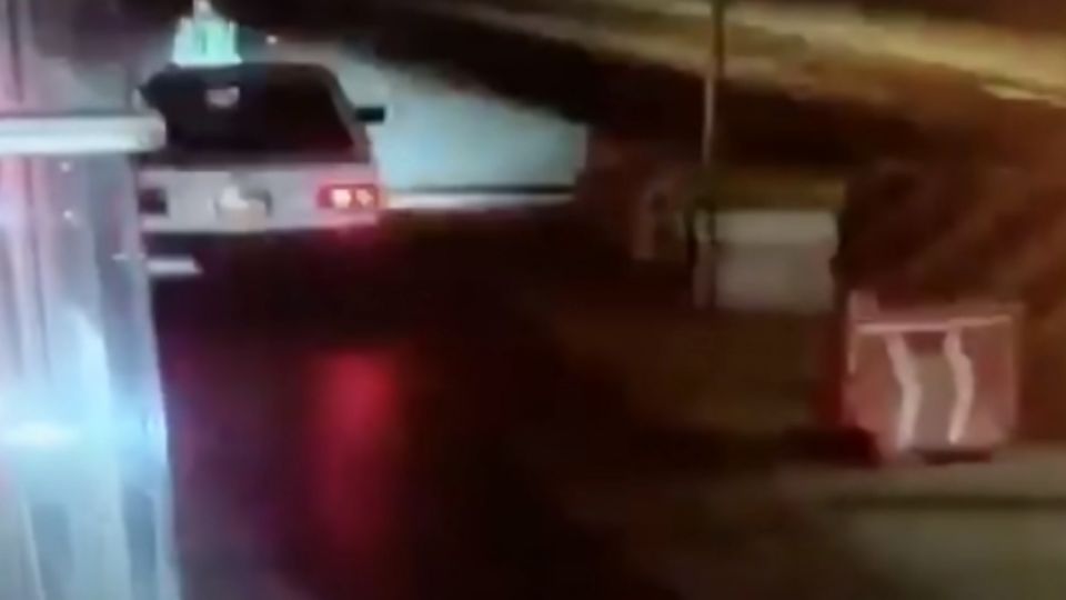 El empleado de la carretera salvó su vida por pocos centímetros