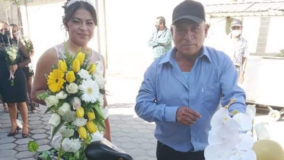 Su padre ideó en minutos la manera de llevarla hasta la boda, de la forma más amorosa y humilde del mundo