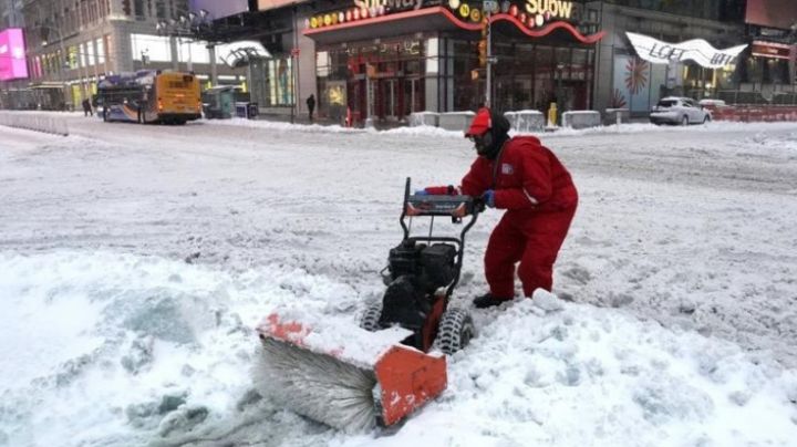 Tormenta de nieve y lluvia helada azotó el sureste de Estados Unidos