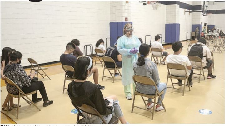 Miles de alumnos regresan al salón