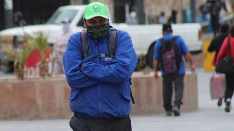 El frente frío 24 y la cuarta tormenta invernal recorren el norte del país.