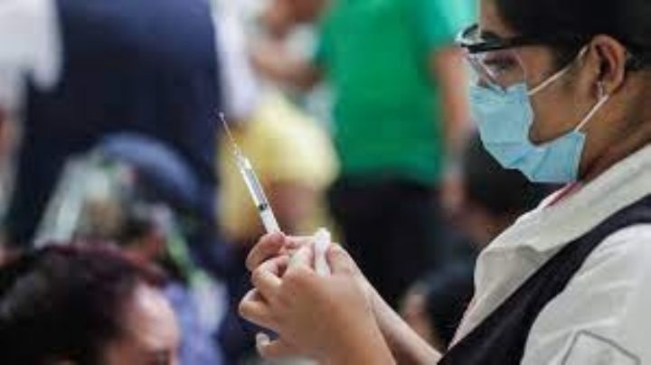 Abren registro para refuerzo a los de 40 años