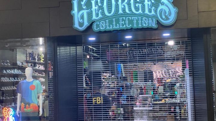 Agentes del FBI catean tienda del Mall del Norte en Laredo, Texas