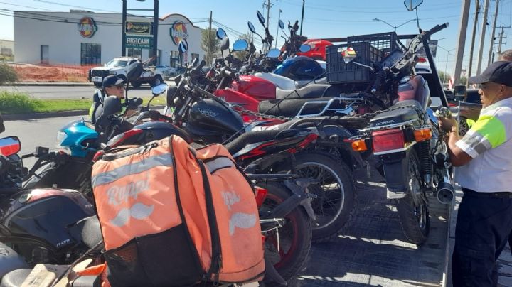 Operativo de tránsito sorprende a motociclistas; retienen 15 vehículos | FOTOS