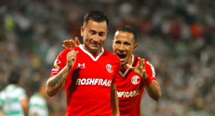 Toluca derrota 2-1 a Santos; se indigestan de chorizo en Torreón