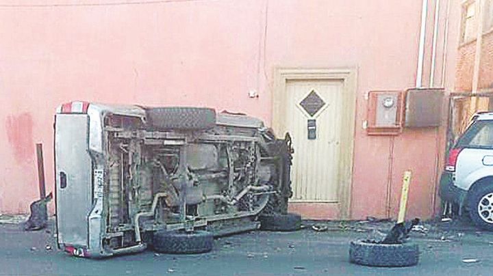 Vuelca, vive y escapa en Niños Héroes y Mina