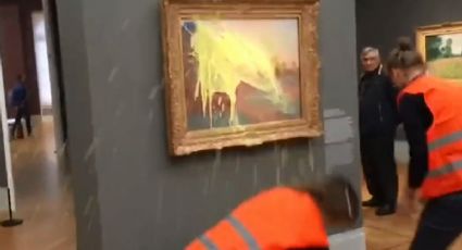 Activistas lanzan puré de papa a histórica pintura de Monet | VIDEO