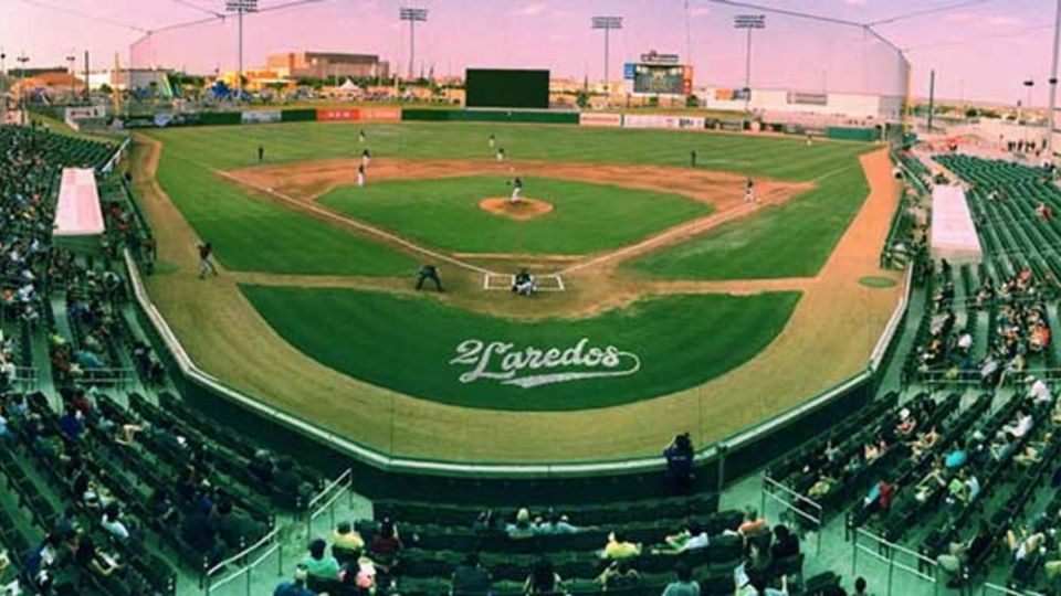 Vista del estadio Uni-Trade en Laredo, Texas