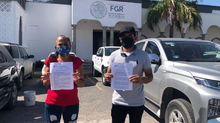 Presentan denuncia en FGR contra militares