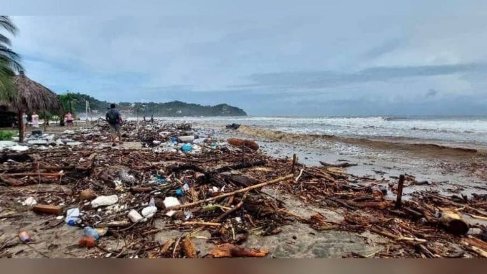 Al tocar tierra en la costa nayarita el huracán se degradó a tormenta tropical