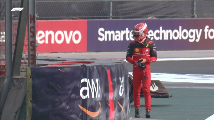 Así fue como Charles Leclerc choca y abandona la P2 del GP de México | FOTOS
