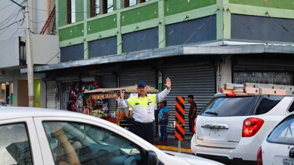 Agentes de vialidad estarán en diferentes lugares para agilizar el tráfico.