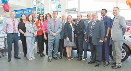 Arranca UISD programa Kia en Salón de Clases; regalarán un auto