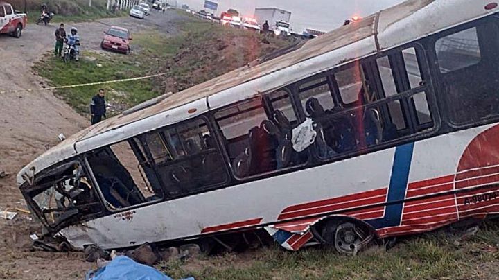 Tráiler embiste autobús de estudiantes en la Carretera México-Veracruz; reportan un fallecido