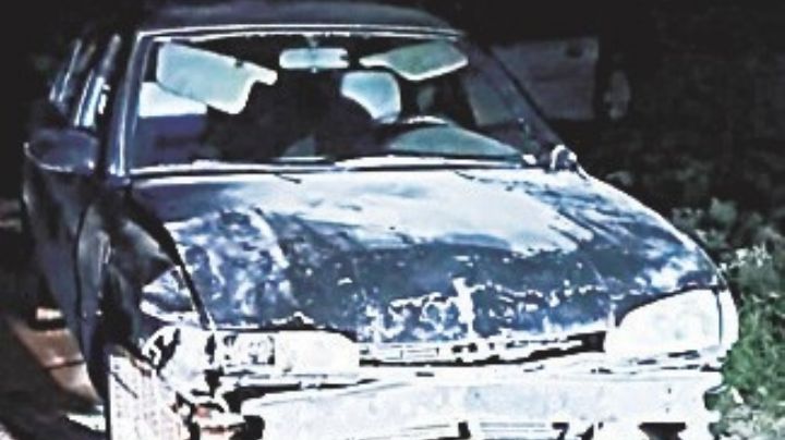 Destroza barda de la Preparatoria Manuel Gómez Morín y abandona su auto