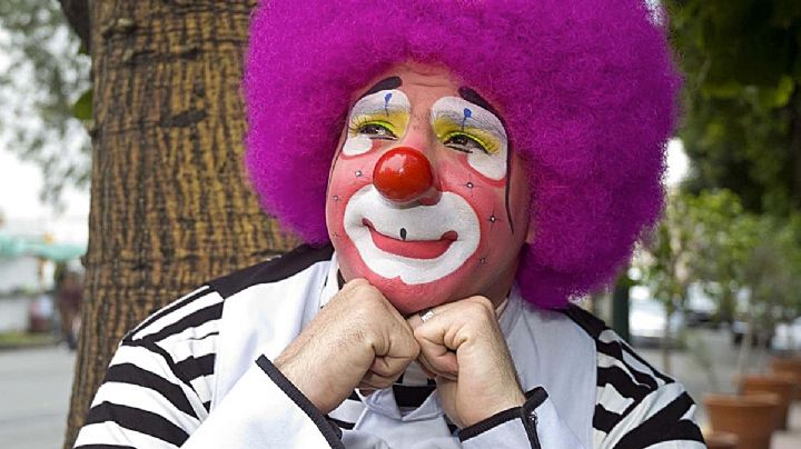 Platanito se disculpa con padres de Debanhi por chiste cruel sobre su muerte