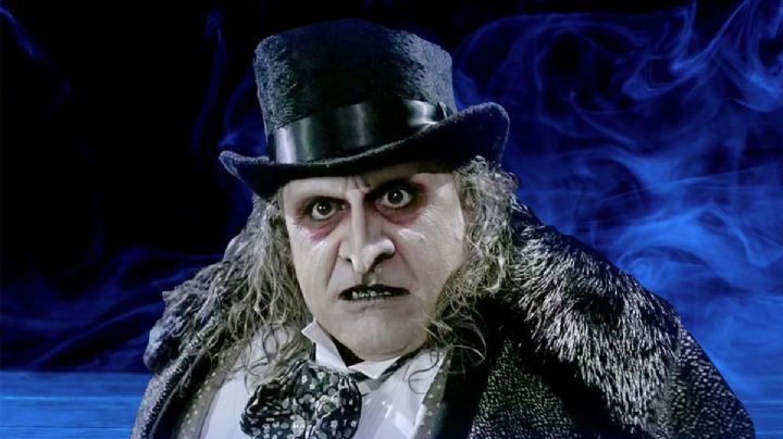 Danny DeVito como el Pingüino hizo asquerosa escena en Batman