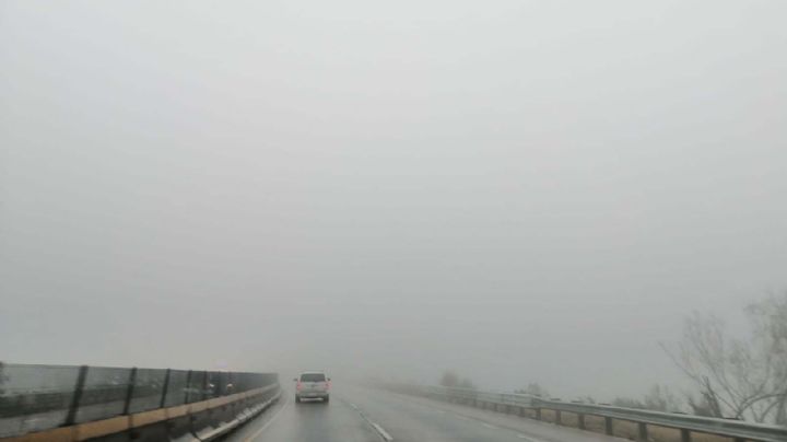 Niebla inunda autopista Nuevo Laredo-Monterrey; maneje con precaución