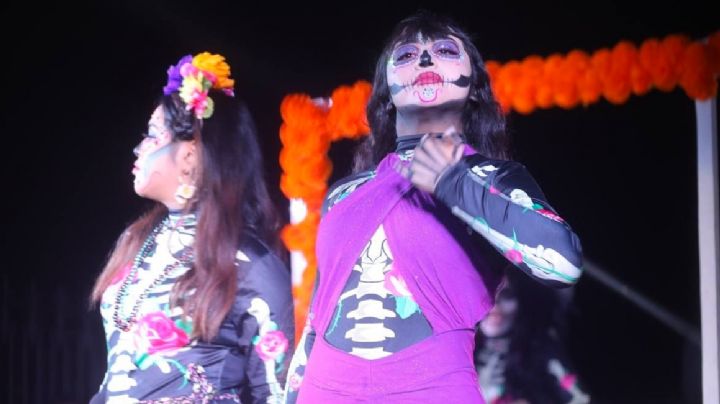 Panteón Municipal se llena de vida con visita de familias