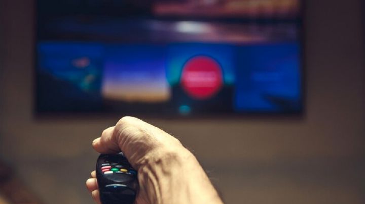 Hijos regañan a abuelito por comprar enorme TV en el Buen Fin: "Es mi último Mundial”, les dice