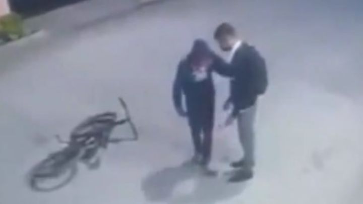 Adolescente usa machete para intimidar y robar a estudiantes en San Luis Potosí | VIDEO