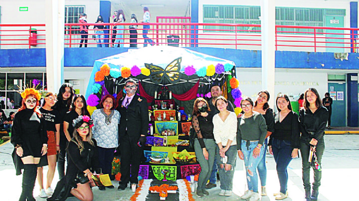 Facultad de Enfermería no olvida a los muertos