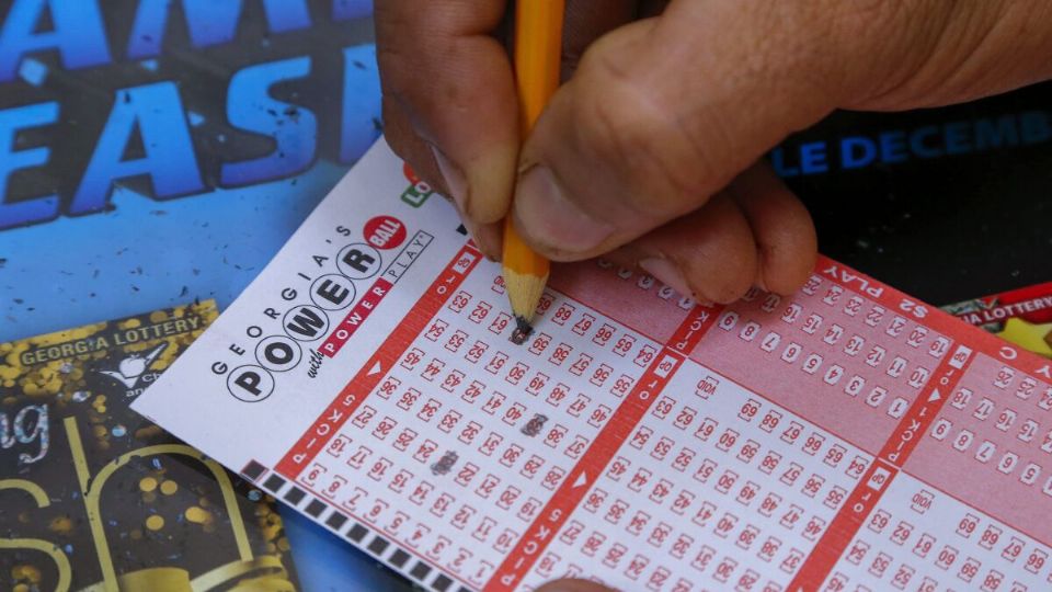 El Powerball acumula el premio mayor en su historia: 1,600 millones de dólares