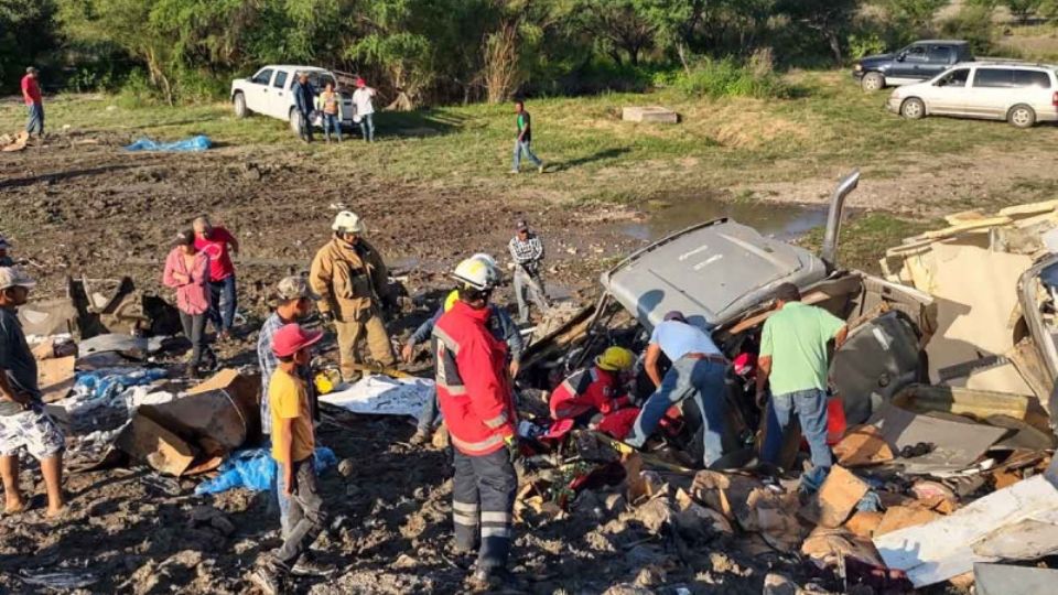 Vuelca tráiler en carretera de Tamulipas