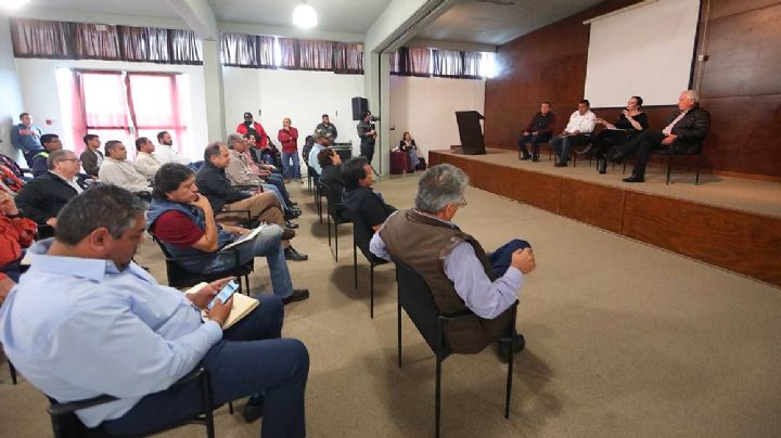 Municipio y constructores se comprometen a agilizar obras públicas en proceso