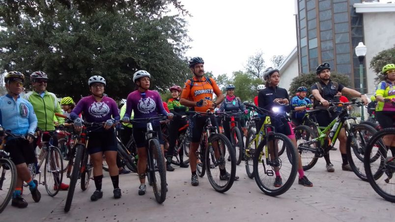 Ciclistas de los Dos Laredos realizaron su tradicional peregrinación hasta Anáhuac, Nuevo León