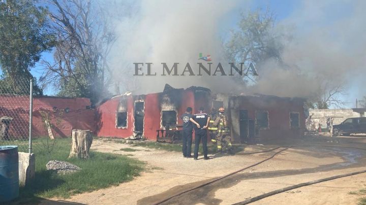 Fuego devora el patrimonio de familia al sur de Nuevo Laredo | FOTOS