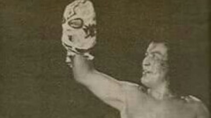 Perro Aguayo: la vez que le quitó la máscara a Konnan ante una llena Arena México