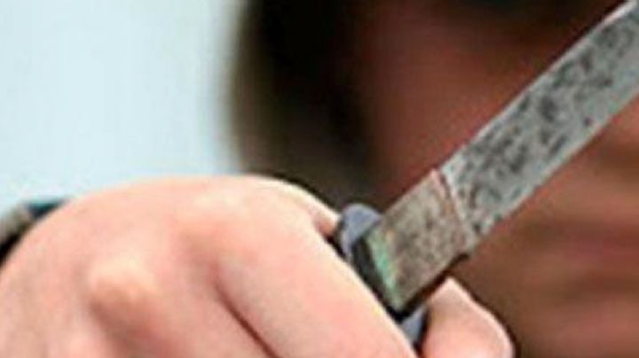 Niño asaltante de 8 años es el terror de un mercado; roba y amenaza con "picar" a sus víctimas