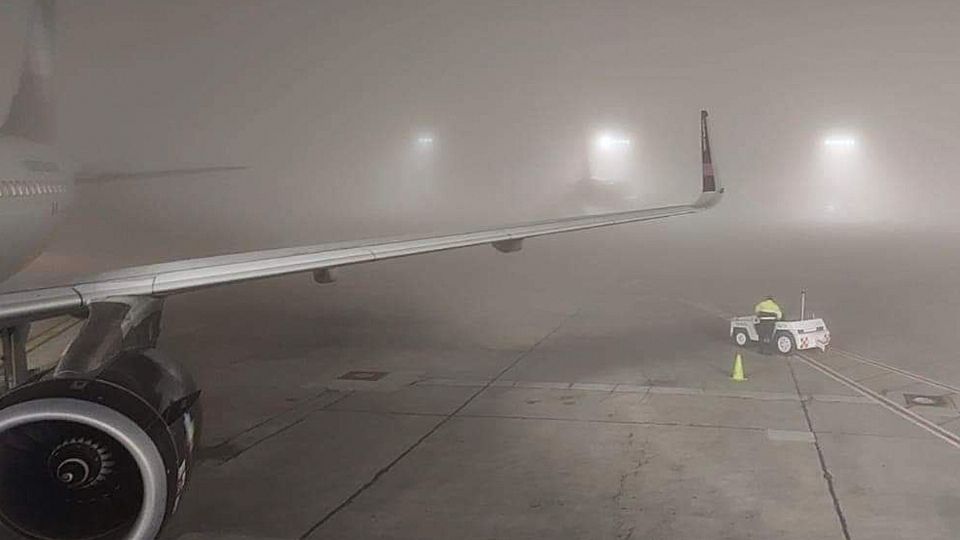 Desvían aviones a aeropuertos alternos
