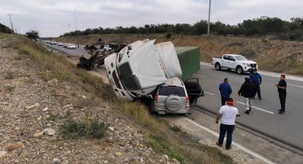 Accidente en la Victoria-Monterrey: familia se salva de morir aplastada